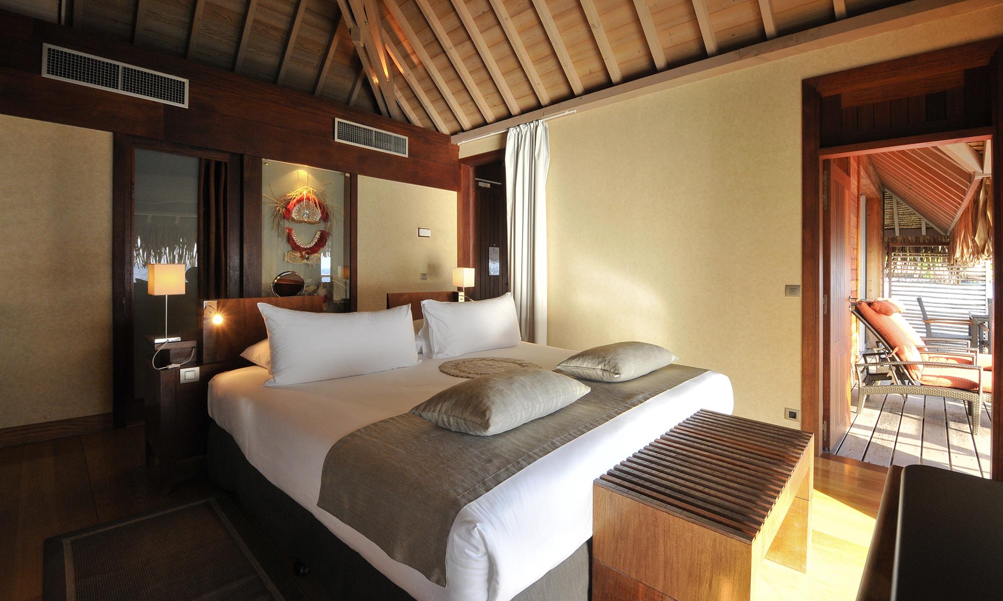 PPTIRT Motu OWB Villa Suite 2000x1200 29686